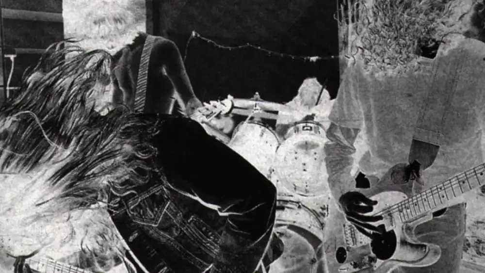 Imágenes inéditas de Nirvana en un concierto de 1990 serán subastadas en Bonhams