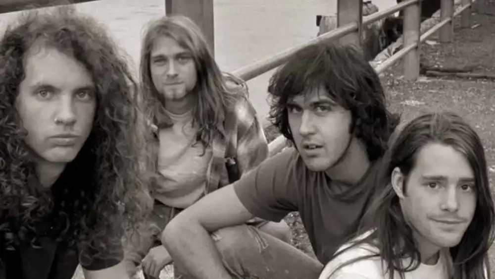 Imágenes inéditas de Nirvana en un concierto de 1990 serán subastadas en Bonhams