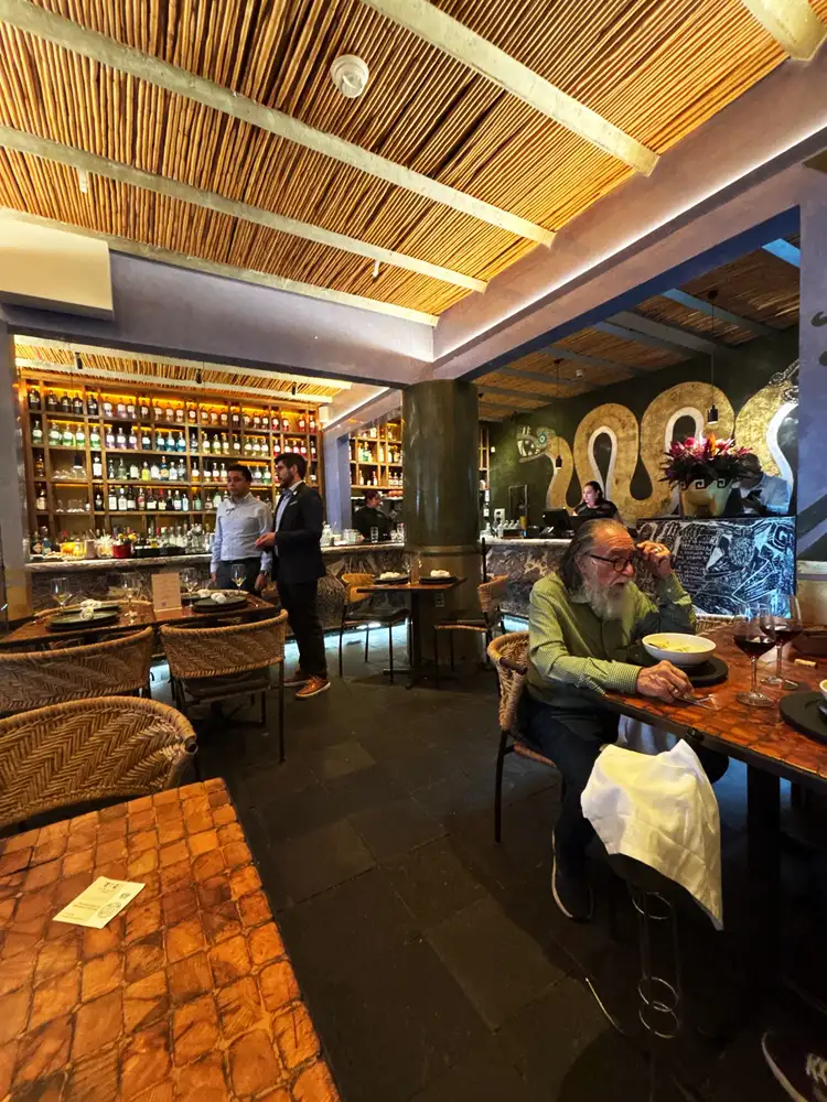 Los Danzantes Coyoacán- tradición, mezcal y sabores mexicanos en el corazón del barrio