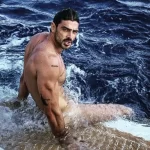 Michele Morrone- el galán italiano que conquista al mundo con su sensualidad y talento