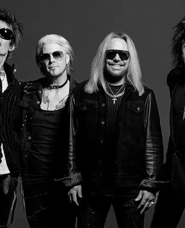 Mötley Crüe / ‘From The Beginning / Las Vegas