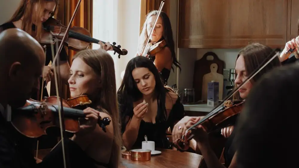 'Berghain' lo nuevo de Rosía junto a Björk que forma parte de su nuevo disco 'Lux'