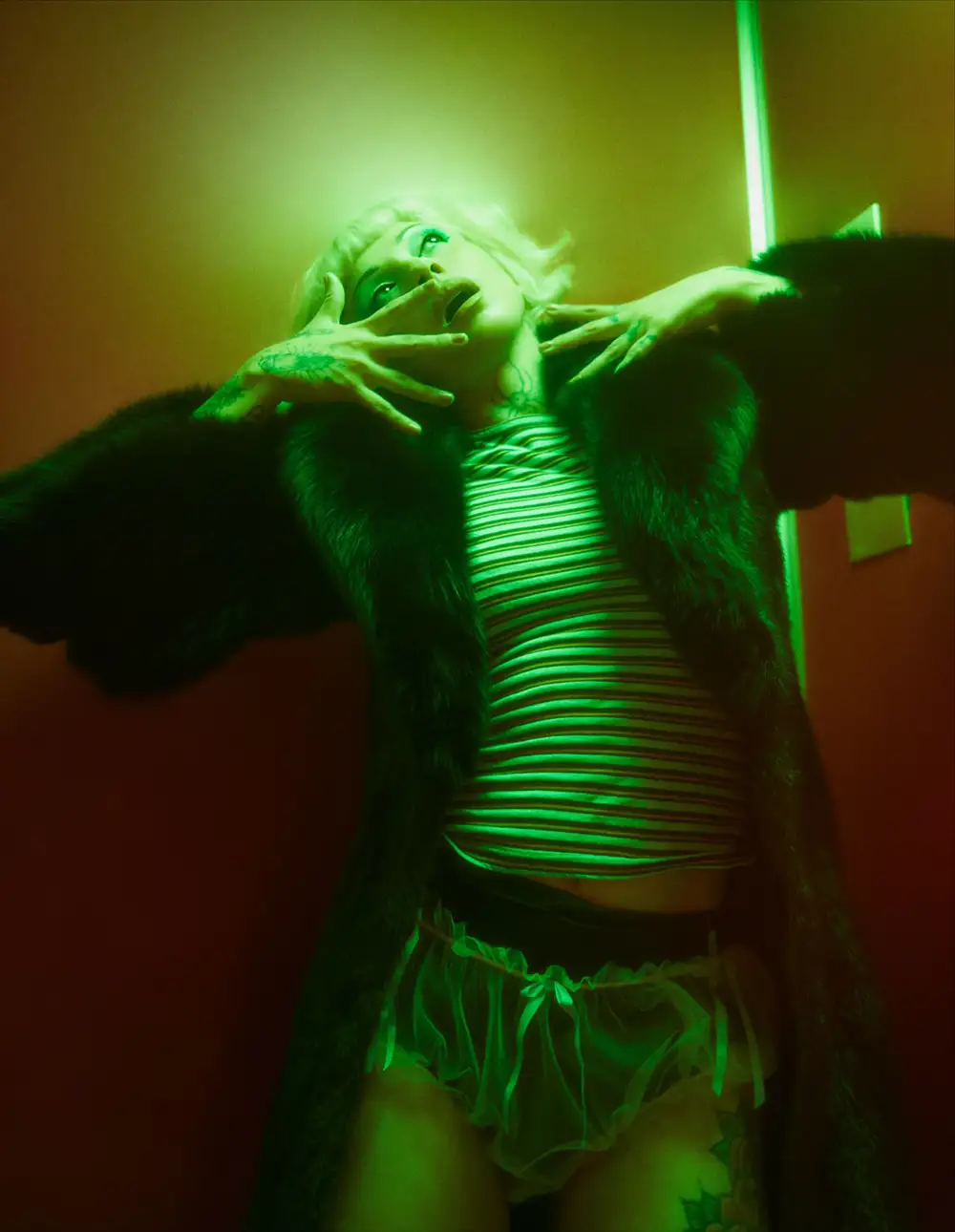 "Mon Laferte" confirma gira Famme Fatale Tour en México