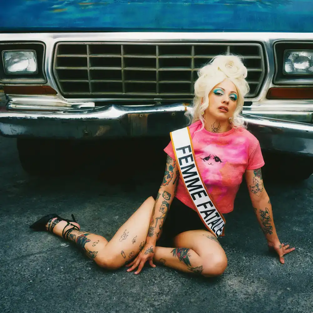 "Mon Laferte" confirma gira Famme Fatale Tour en México